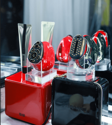 Jmoon極萌 科技賦能個性化美膚體驗